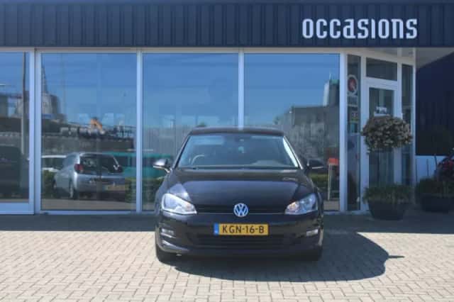 Volkswagen Golf (2014) thumbnail 3