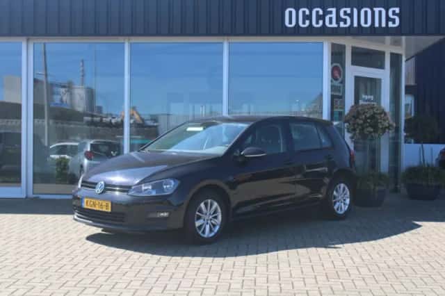 Volkswagen Golf (2014) thumbnail 4