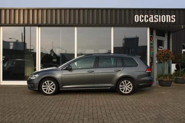 Volkswagen Golf (2019) thumbnail 5