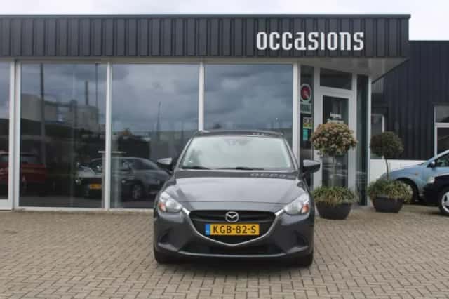 Mazda 2 (2019) thumbnail 2