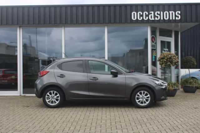 Mazda 2 (2019) thumbnail 3