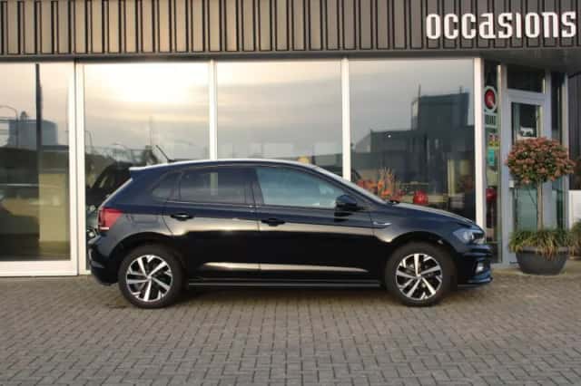 Volkswagen Polo (2018) thumbnail 2