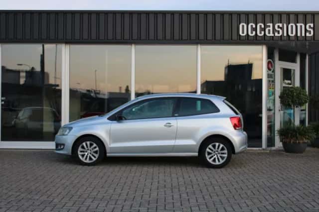 Volkswagen Polo (2011) thumbnail 4