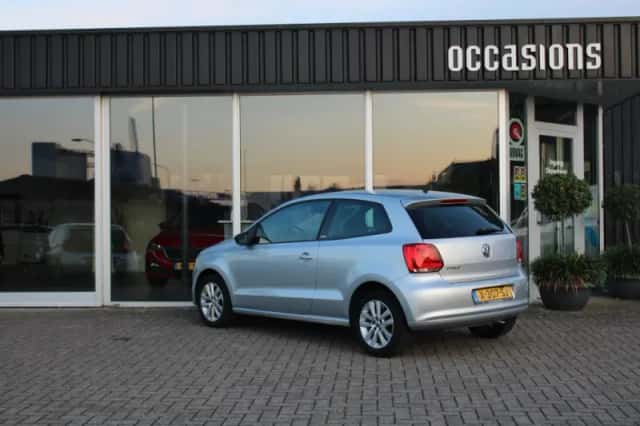 Volkswagen Polo (2011) thumbnail 5