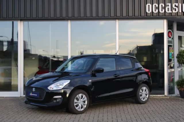 Suzuki Swift (2018) thumbnail 4