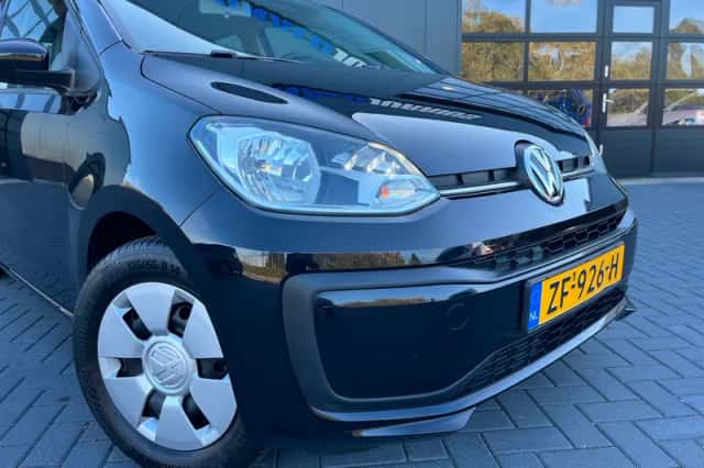 Volkswagen Up! (2019) thumbnail 5
