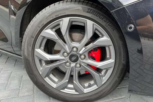 Ford Focus (2022) thumbnail 4