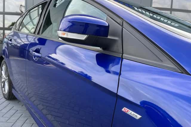 Ford Focus (2018) thumbnail 5