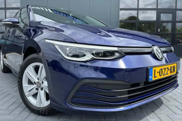 Volkswagen Golf (2021) thumbnail 3