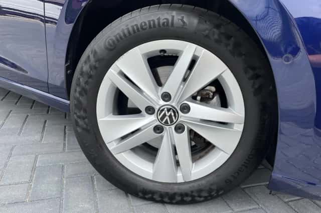 Volkswagen Golf (2021) thumbnail 5