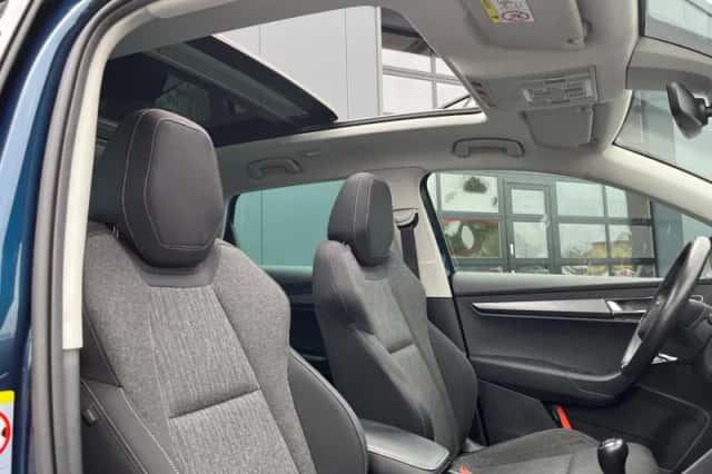 Škoda Karoq (2021) thumbnail 5