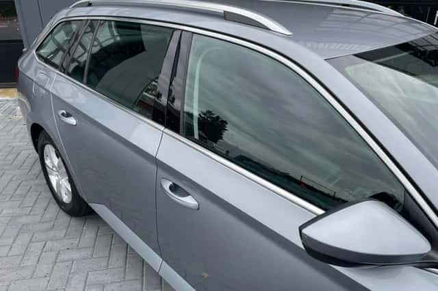 Škoda Superb (2021) thumbnail 4