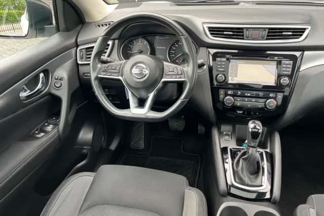 Nissan Qashqai (2018) thumbnail 3