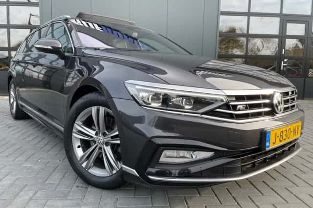 Volkswagen Passat (2020) thumbnail 2