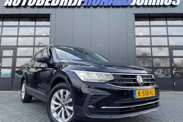 Volkswagen Tiguan (2021) thumbnail 1