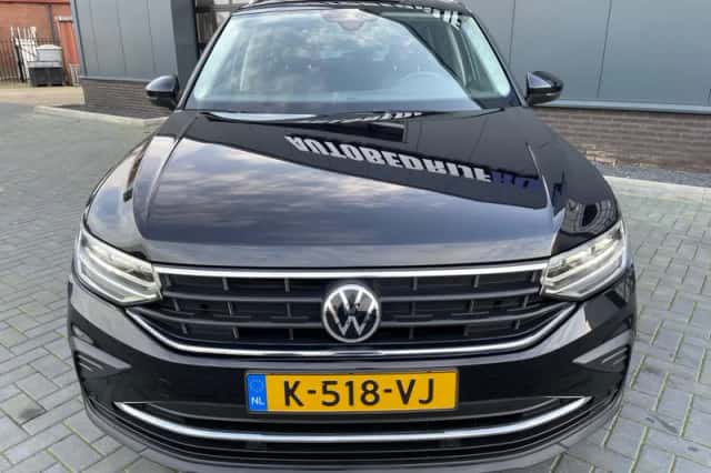 Volkswagen Tiguan (2021) thumbnail 5
