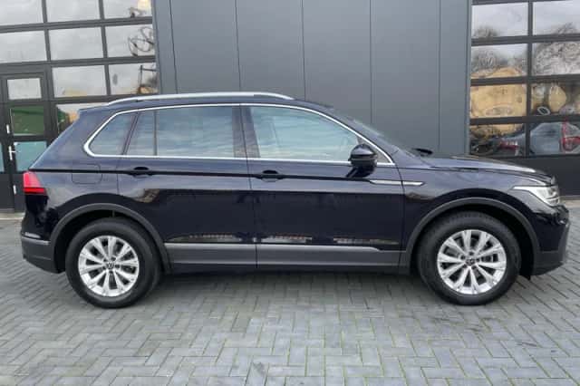 Volkswagen Tiguan (2021) thumbnail 6