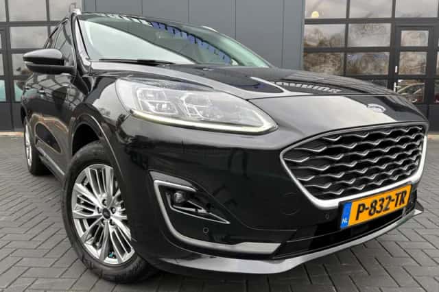 Ford Kuga (2022) thumbnail 2