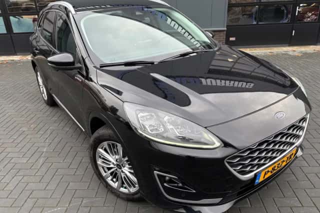 Ford Kuga (2022) thumbnail 3