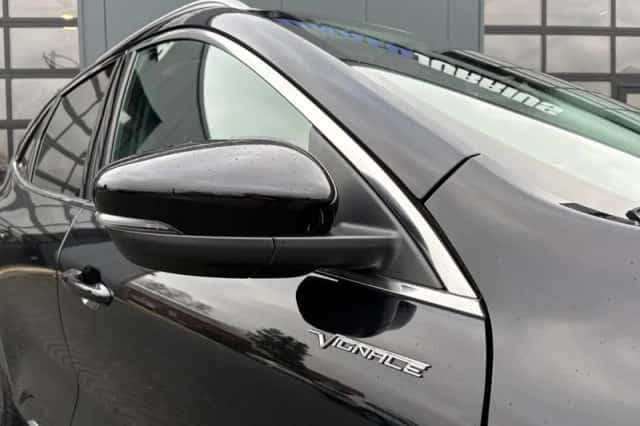 Ford Kuga (2022) thumbnail 4