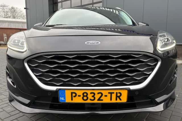 Ford Kuga (2022) thumbnail 5