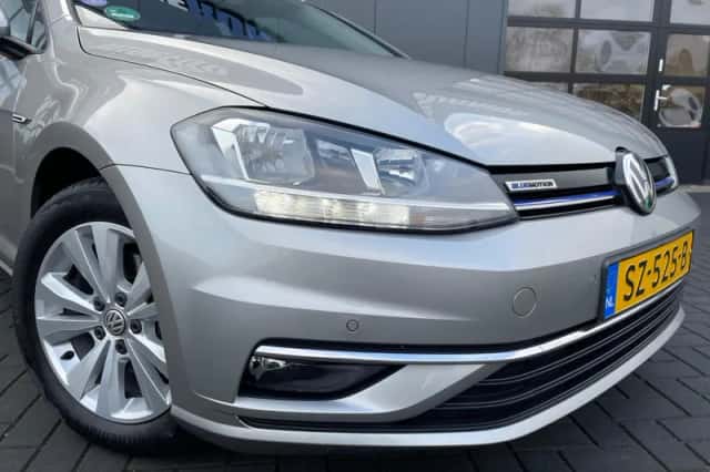 Volkswagen Golf (2018) thumbnail 5