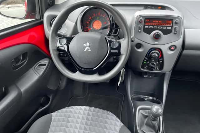 Peugeot 108 (2020) thumbnail 3