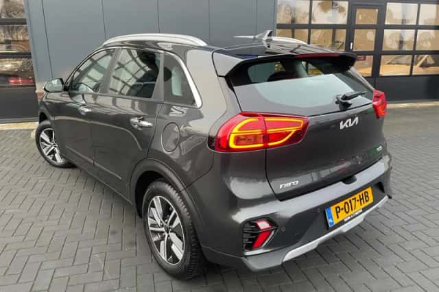 Kia Niro (2022) thumbnail 2