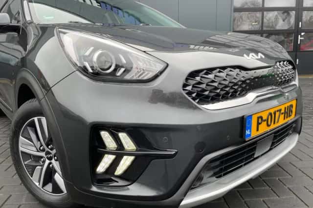 Kia Niro (2022) thumbnail 5