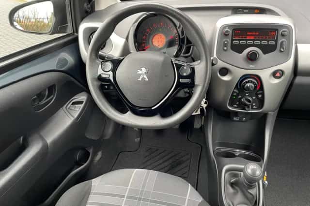 Peugeot 108 (2018) thumbnail 3