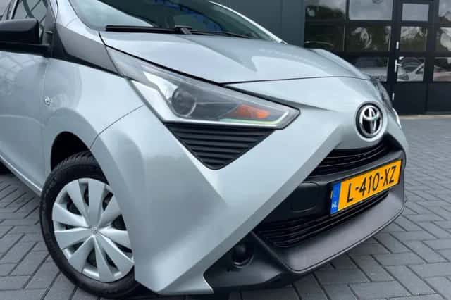Toyota Aygo (2021) thumbnail 5