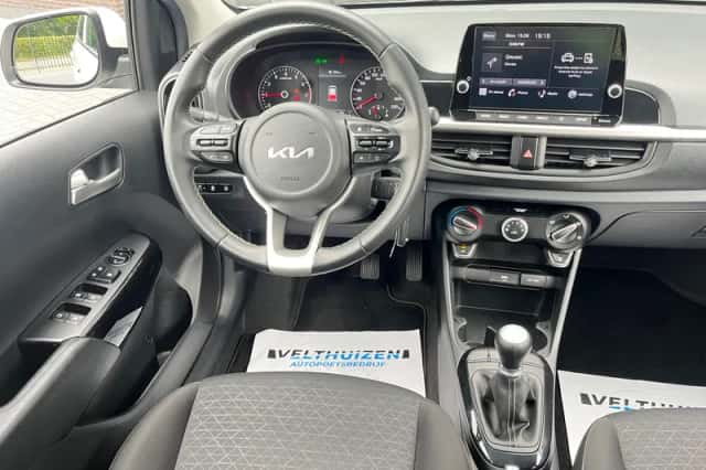Kia Picanto (2021) thumbnail 3