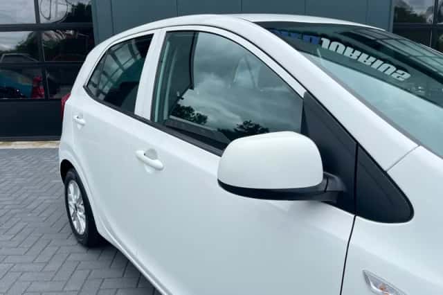 Kia Picanto (2021) thumbnail 6