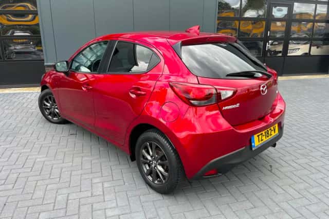 Mazda 2 (2018) thumbnail 2