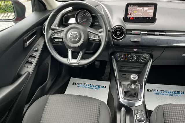 Mazda 2 (2018) thumbnail 3