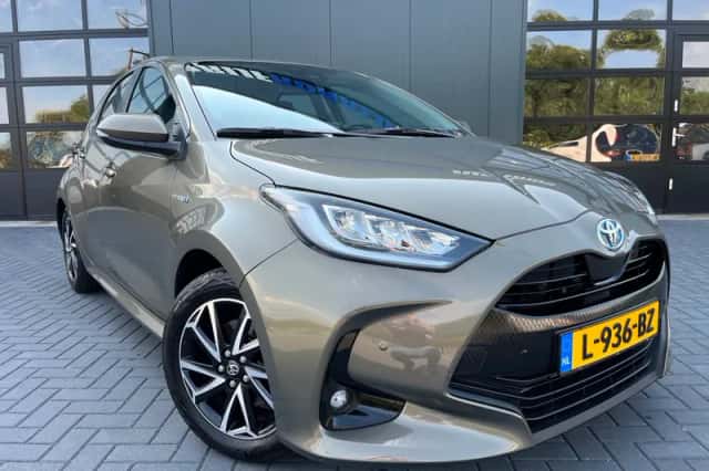 Toyota Yaris (2021) thumbnail 4