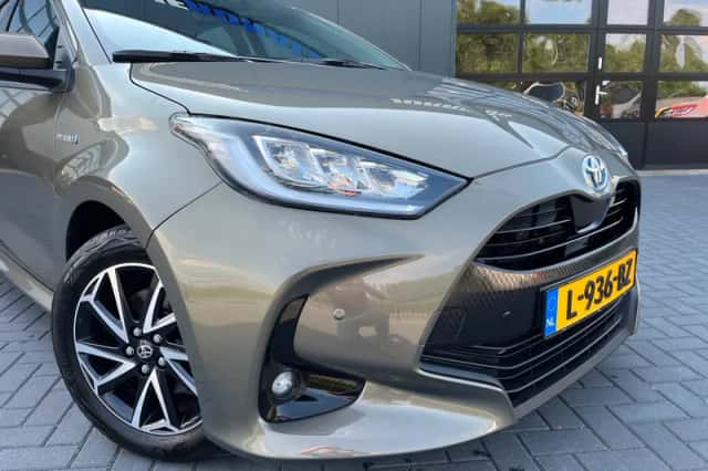Toyota Yaris (2021) thumbnail 5