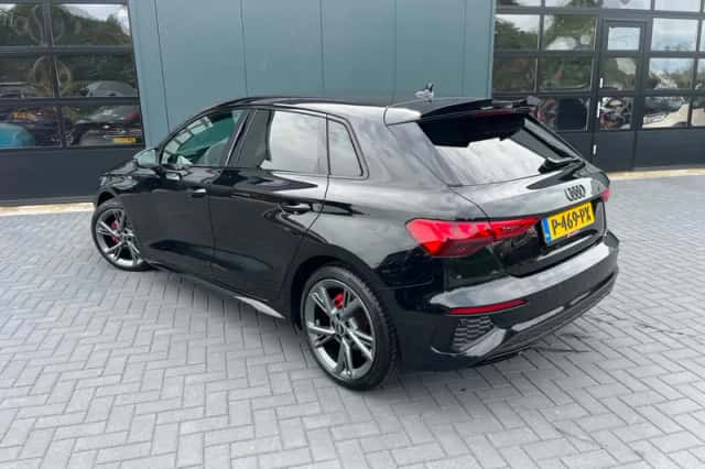 Audi A3 (2022) thumbnail 2