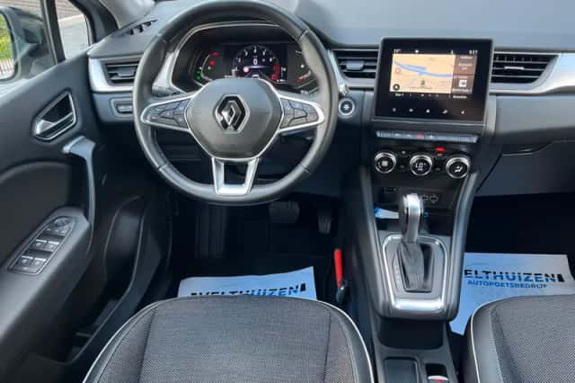 Renault Captur (2020) thumbnail 3