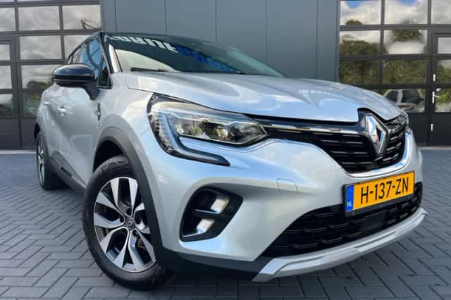 Renault Captur (2020) thumbnail 4