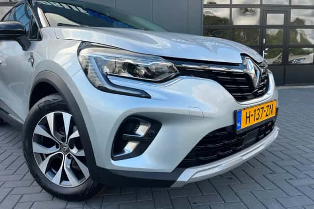 Renault Captur (2020) thumbnail 5
