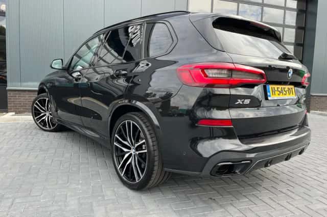 BMW X5 (2020) thumbnail 2