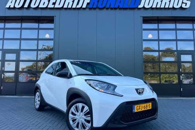 Toyota Aygo X (2024) thumbnail 1