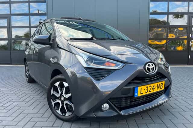 Toyota Aygo (2021) thumbnail 4