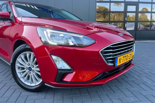 Ford Focus (2021) thumbnail 5