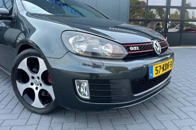 Volkswagen Golf (2009) thumbnail 5