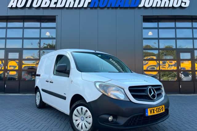 Mercedes-Benz Citan (2016) thumbnail 1