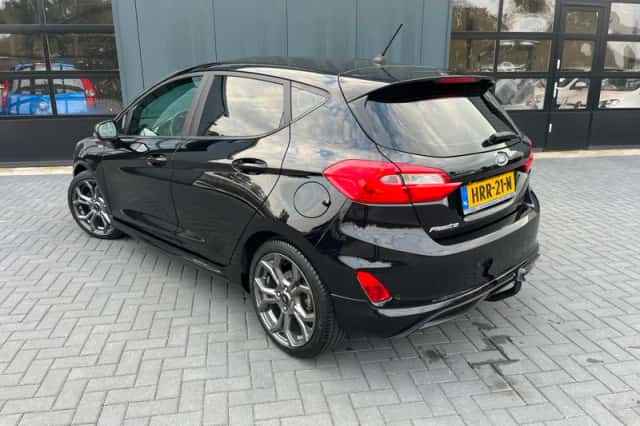 Ford Fiesta (2018) thumbnail 2