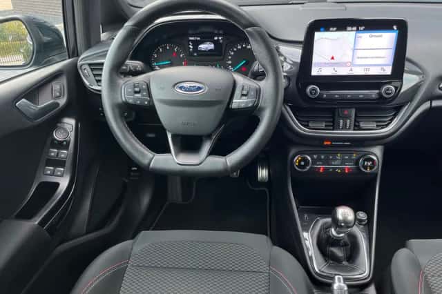 Ford Fiesta (2018) thumbnail 3