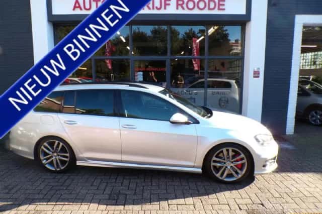 Volkswagen Golf (2015) thumbnail 1